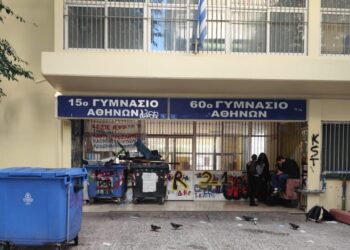 Κυψέλη: Καρέ καρέ η επίθεση της 16χρονης στη 14χρονη και η προηγούμενη σύλληψή της