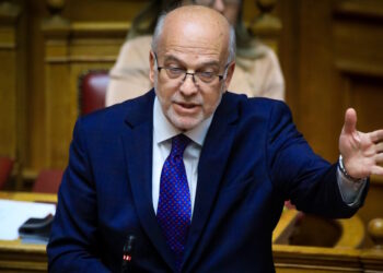 Φλωρίδης κατά Φάμελλου, Χαρίτση και Πολάκη στη Βουλή: Οι «αρχηγοί του εξώστη» και ο «γενίτσαρος»