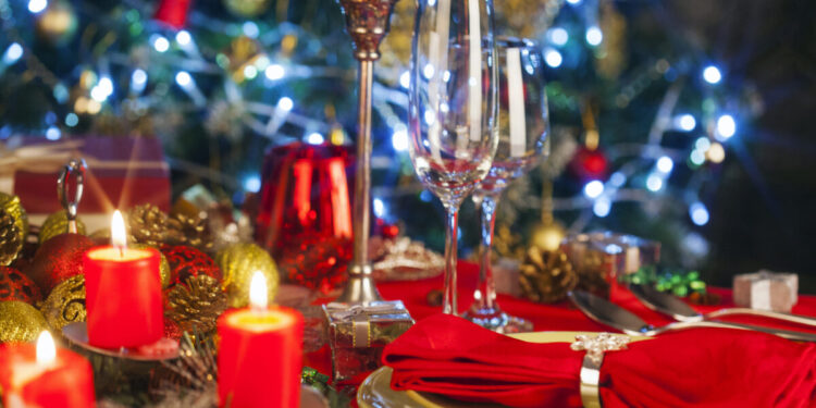 Οδηγίες από τον ΕΦΕΤ προς τους καταναλωτές για ασφαλή κατανάλωση τροφίμων ενόψει Χριστουγέννων