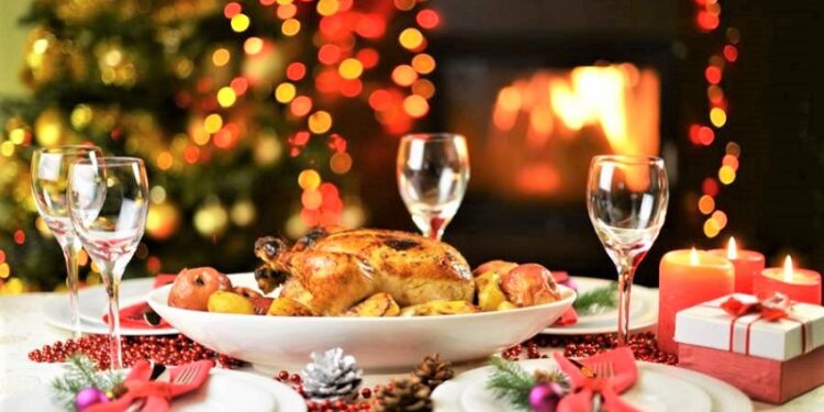 Χριστουγεννιάτικο τραπέζι: Τι λένε εκπρόσωποι κρεοπωλών και ζαχαροπλαστών για τις τιμές στα κρέατα και στα γλυκά