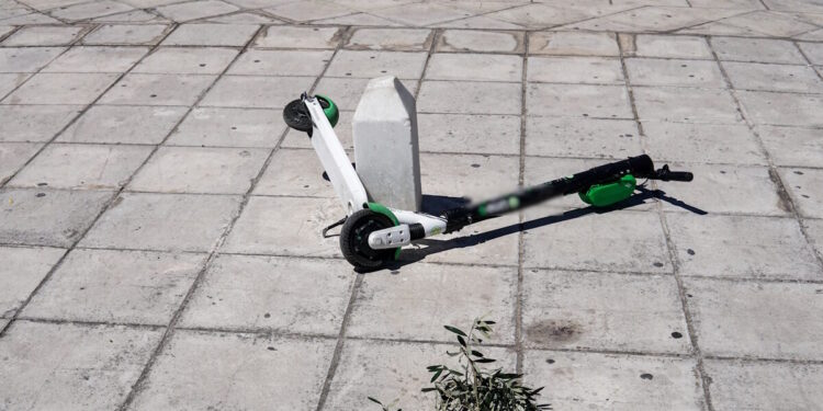 Σέρρες: Νεκρός 50χρονος που οδηγούσε ηλεκτρικό πατίνι – Τον χτύπησε αυτοκίνητο