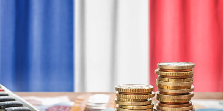 Γαλλία: Αμφιβολίες για το έλλειμμα καθώς καθυστερεί ο προϋπολογισμός του 2026