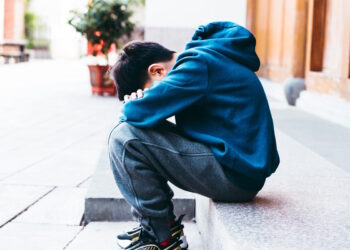 Θεσσαλονίκη: «Ούτε τα μισά δεν ισχύουν» λέει η 55χρονη που φέρεται να βίαζε τον γιο της οικιακής της βοηθού