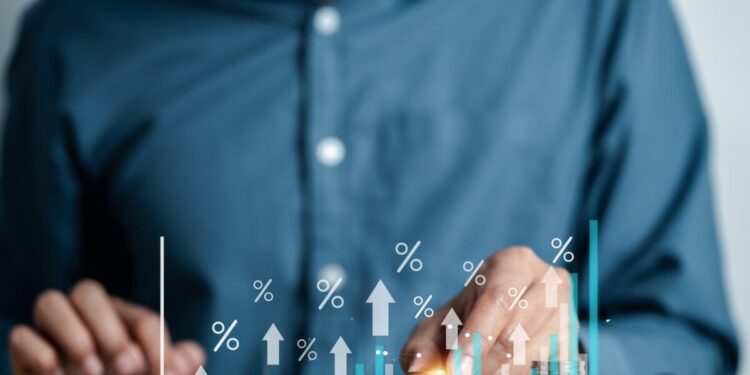 Εξαρτημένη από τα ευρωπαϊκά κονδύλια η ελληνική οικονομία – Απαιτείται διετές ράλι μεταρρυθμίσεων και επενδύσεων