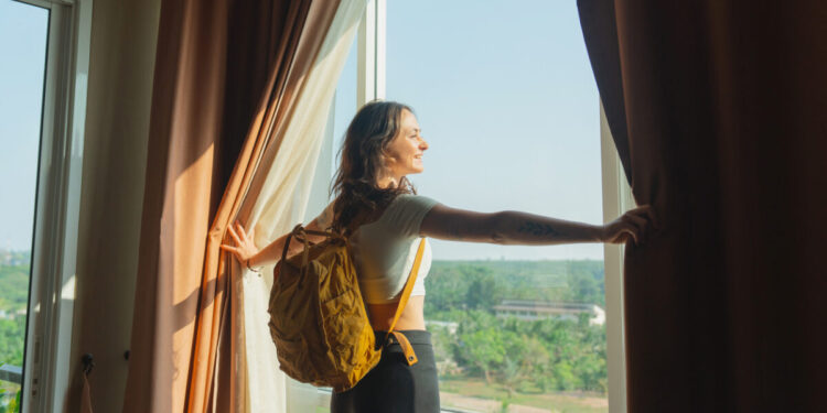 Ανοδική πορεία για τα ακίνητα τύπου Airbnb το 2025 – Η ακτινογραφία της ελληνικής αγοράς