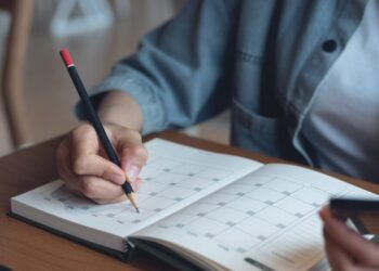 Οι αργίες του 2026: Τα τριήμερα και το μοναδικό τετραήμερο της νέας χρονιάς