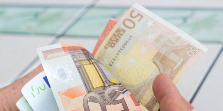 ΔΥΠΑ: Από αύριο η προπληρωμή επιδομάτων, παροχών και Δώρου Χριστουγέννων για ανέργους