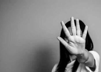 Ηράκλειο: Μίμος που ήταν ντυμένος Τσάρλι Τσάπλιν προχώρησε σε ασελγείς πράξεις σε 15χρονη