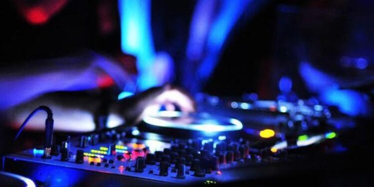 Σύλληψη άνδρα στο Αγρίνιο για διατάραξη κοινής ησυχίας