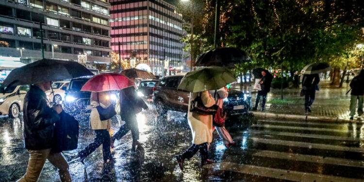 Καιρός: Σε Ρόδο και Πήλιο έπεσε η περισσότερη βροχή – Πού θα «χτυπήσουν» τα πιο ισχυρά φαινόμενα την Τρίτη