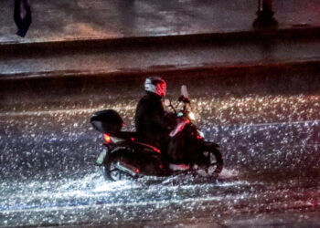 Καιρός αύριο: Έντονα φαινόμενα σε Αττική και Θεσσαλονίκη – Καταιγίδες σε πολλές περιοχές της Ελλάδας