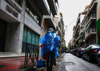 Καιρός σήμερα: Λίγες βροχές με ισχυρούς βοριάδες και θερμοκρασίες έως τους 20 βαθμούς – Αναλυτική πρόγνωση