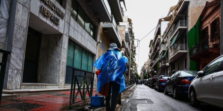 Καιρός σήμερα: Λίγες βροχές με ισχυρούς βοριάδες και θερμοκρασίες έως τους 20 βαθμούς – Αναλυτική πρόγνωση