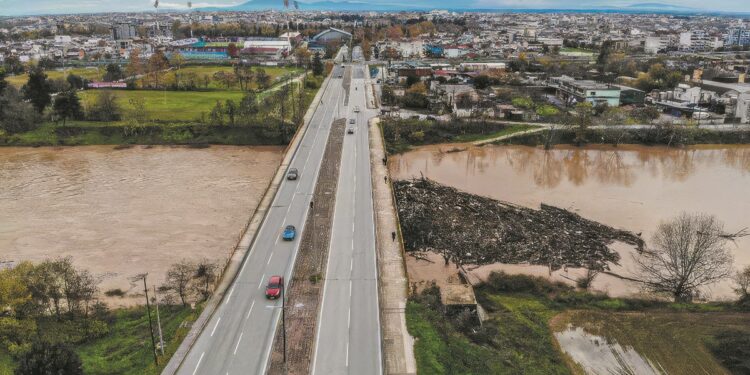 Μετρούν τις πληγές τους από τις πρόσφατες κακοκαιρίες οι παραγωγοί