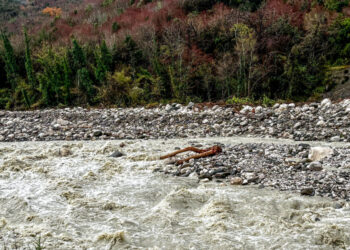 Η κακοκαιρία Byron σφυροκοπά την Εύβοια: «Θάφτηκαν» στη λάσπη χωριά, φούσκωσαν ποτάμια – Προβλήματα και στη Χαλκίδα