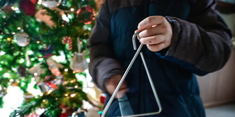 Πάτρα: Παιδιά πήγαν να πουν τα κάλαντα και ζήτησαν να πληρωθούν μέσω IRIS