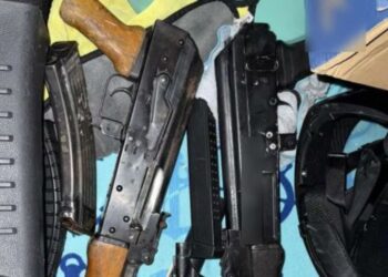 Καλύβια: «Δεν θα σας πω τι θα έκανα» είπε στους αστυνομικούς ο 37χρονος που συνελήφθη με τα καλάσνικοφ – Η δολοφονία που συγκλόνισε το πανελλήνιο