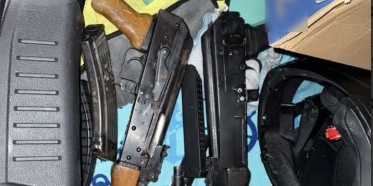 Καλύβια: «Δεν θα σας πω τι θα έκανα» είπε στους αστυνομικούς ο 37χρονος που συνελήφθη με τα καλάσνικοφ – Η δολοφονία που συγκλόνισε το πανελλήνιο