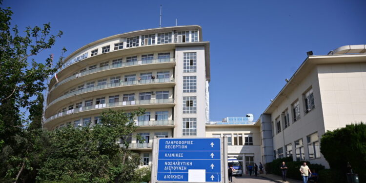 Φθιώτιδα: Σκύλος ακρωτηρίασε τα δάχτυλα γυναίκας – Διακομίστηκε εσπευσμένα στο ΚΑΤ η τραυματίας