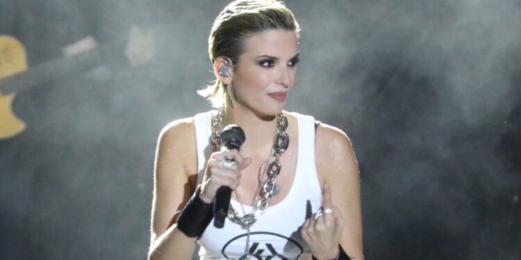 Η Κατερίνα Λιόλιου στηρίζει τους αγρότες: Πήγε στα μπλόκα και τους τραγούδησε