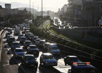 Κίνηση στους δρόμους: Μποτιλιάρισμα σε Κηφισό και Κηφισίας – Καθυστερήσεις 30 λεπτών σε Αττική Οδό