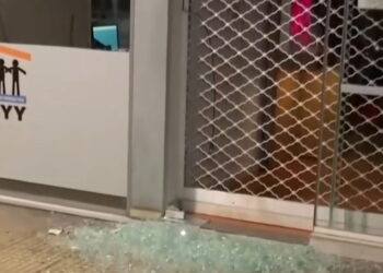 Κουκάκι: Επίθεση αγνώστων σε καταστήματα και ΑΤΜ μετά από πορεία αντιεξουσιαστών