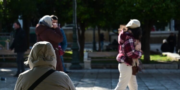 Καιρός Χριστουγέννων: Βροχές και χιόνια στα κεντρικά και βόρεια ορεινά – Η πρόγνωση των επόμενων ημερών