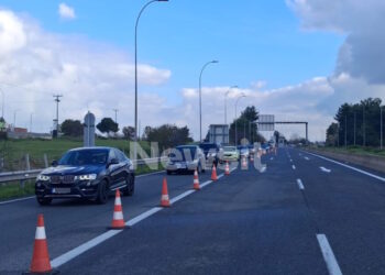 Μπλόκα αγροτών: Ουρά 15 χλμ στην Αθηνών – Λαμίας στο ύψος της Ριτσώνας – Το αδιαχώρητο στην περιμετρική της Πάτρας, απελπισμένοι οδηγοί στους χωματόδρομους