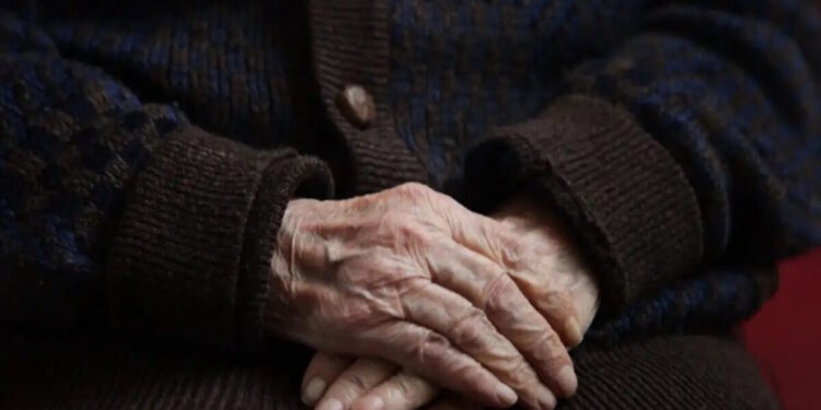 Ναύπακτος: Ανοίγει ξανά η υπόθεση θανάτου δύο αδερφών από φωτιά – Οι ομοιότητες με την υπόθεση του Κολωνακίου