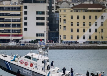 Βόλος: Καταιγίδα, άνεμοι και χαμηλή ορατότητα τα αίτια της πρόσκρουσης του σκάφους του λιμενικού στα βράχια