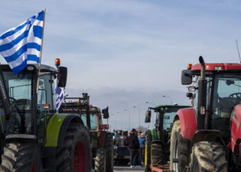 Μπλόκα αγροτών: Απόβαση στο λιμάνι της Θεσσαλονίκης – Κρίσιμη η αυριανή σύσκεψη στη Νίκαια