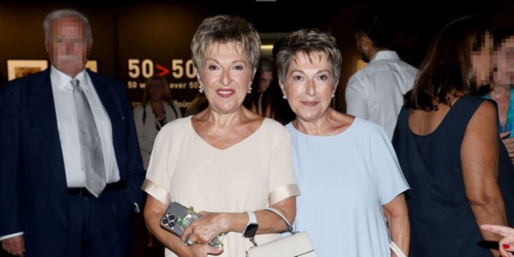 Ιωάννα και Χριστίνα Μάνδρου: Είναι ολόιδιες και αυτοκόλλητες – Από τη Βλαχοκερασιά Αρκαδίας στην απόλυτη επαγγελματική καταξίωση