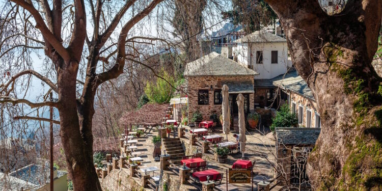 Χριστούγεννα στο Πήλιο και τον Βόλο: Οι καλύτερες επιλογές για διαμονή και φαγητό