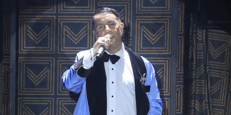 Γιώργος Μαζωνάκης: Το αδιαχώρητο στο νυχτερινό κέντρο που εμφανίζεται – «Τον έχουν τρελάνει» λέει ο επιχειρηματίας Βασίλης Γκόγκος