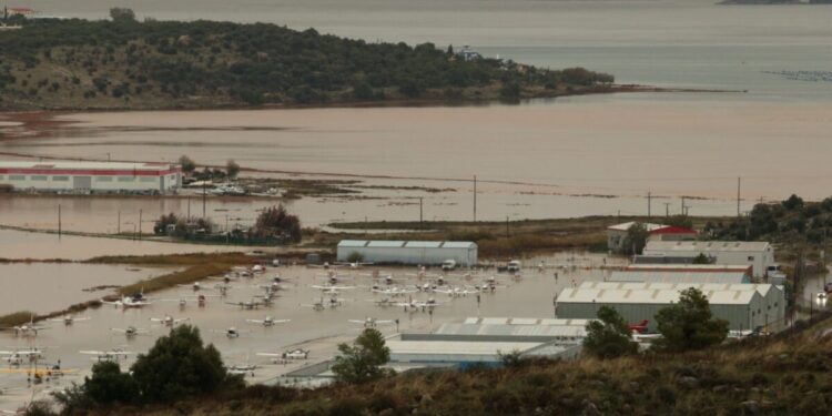 Κακοκαιρία Byron: «Πνίγηκε» στα νερά και τις λάσπες πάλι το Θριάσιο – Αποκαλυπτικές εικόνες