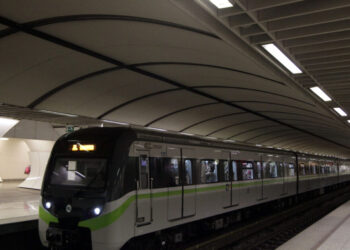 Παραμονή Πρωτοχρονιάς: Τα τελευταία δρομολόγια σε Μετρό, τραμ, λεωφορεία και τρόλεϊ πριν την αλλαγή του χρόνου