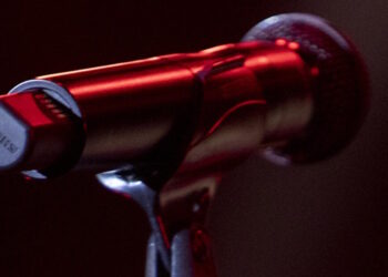 Νεαρός τραγουδιστής θα καταγγείλει την Πέμπτη τον διάσημο Έλληνα – «Η αξιοπρέπεια δεν είναι διαπραγματεύσιμη», τόνισε