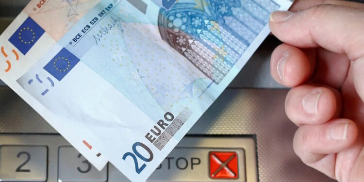 ΕΦΚΑ – ΔΥΠΑ: Πληρωμές συντάξεων και επιδομάτων σε 1,7 εκατ. δικαιούχους