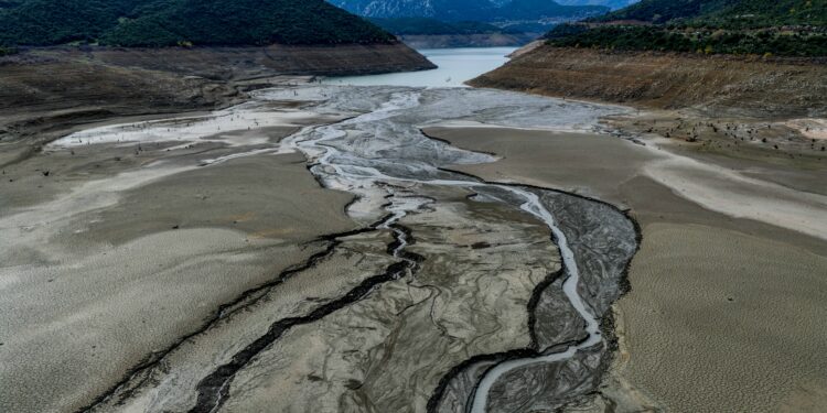 Η λειψυδρία απειλεί την Αττική: Η εικόνα δεν άλλαξε παρά τις βροχές – Διανύουμε περίοδο έμμονης ξηρασίας, όπως το 1988 -1994