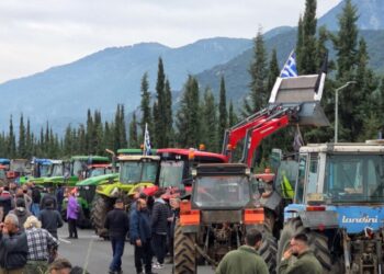 Μπλόκα αγροτών: Κλειστή η Εθνικής Οδού Αθηνών – Λαμίας, αύριο κλείνει και το Κάστρο στη Βοιωτία