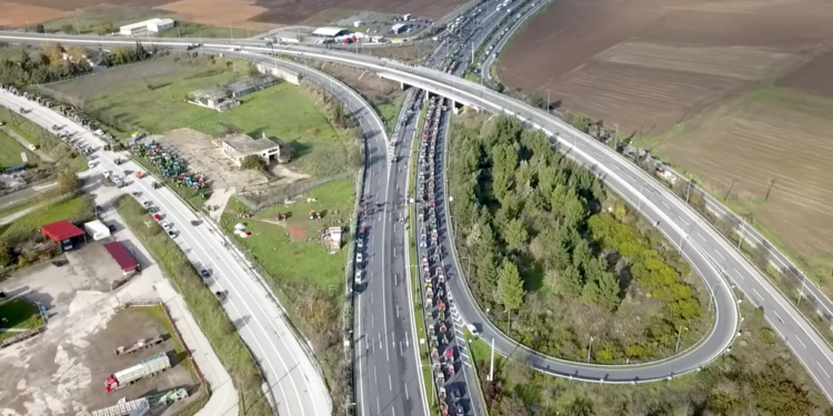 ΠΕΜ: Πανελλαδική σύσκεψη των μπλόκων στη Νίκαια Λάρισας το Σάββατο 13 Δεκεμβρίου