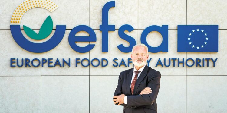 Ο νέος επικεφαλής της EFSA, Δρ Nikolaus Kriz, στο foodnavigator.com: «Καλύτερα να επικεντρωθούμε στην πρόληψη των ζωονόσων, παρά να τις αντιμετωπίζουμε όταν εμφανίζονται»