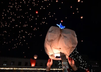 Καιρός – Δήμος Αθηναίων: Αναβλήθηκε η γιορτή «Νύχτα των Ευχών» λόγω της κακοκαιρίας την παραμονή των Χριστουγέννων