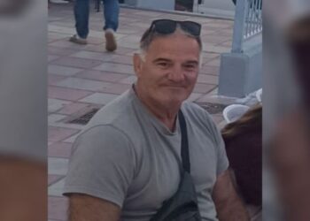 Πτολεμαΐδα: Η τραγική σύμπτωση και το τελευταίο αντίο στον οδηγό του λεωφορείου που έσβησε πάνω στο τιμόνι – «Έφυγε ο μπαμπάς μου ξαφνικά»