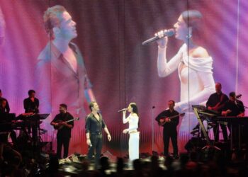 Χριστούγεννα: Sold out στις γιορτές τα μπουζούκια – Έως και 5.000 ευρώ το πρώτο τραπέζι στις μεγάλες πίστες της Αθήνας