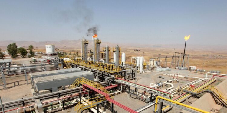 Πετρέλαιο: Κάτω από τα 60 δολάρια το Brent μετά την πρόοδο των συνομιλιών για την Ουκρανία