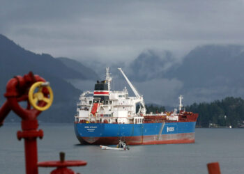 Η Chevron συνεχίζει τις εξαγωγές πετρελαίου από τη Βενεζουέλα εν μέσω εντάσεων