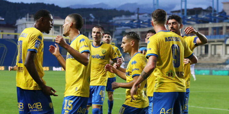 Παναιτωλικός: Αποστολή με μόλις 19 παίκτες και πολλές ελλείψεις με ΑΕΚ