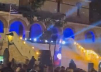 Δούκας για το πάρτι μπροστά στην εκκλησία στο Γαλάτσι: Γίνεται για 4η χρονιά, παρεξηγήθηκε ο ακροδεξιός Πλεύρης