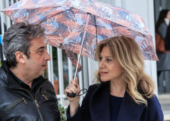 Παύλος Ασλανίδης για Μαρία Καρυστιανού: «Να παραιτηθεί, εμείς ασχολούμασται με τις εκταφές των σορών, όχι με κόμματα»